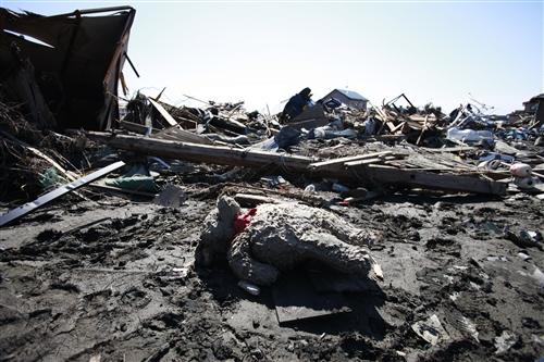 photo credit: Direct_Relief Japan Earthquake and Tsunami 2011 via photopin (license)